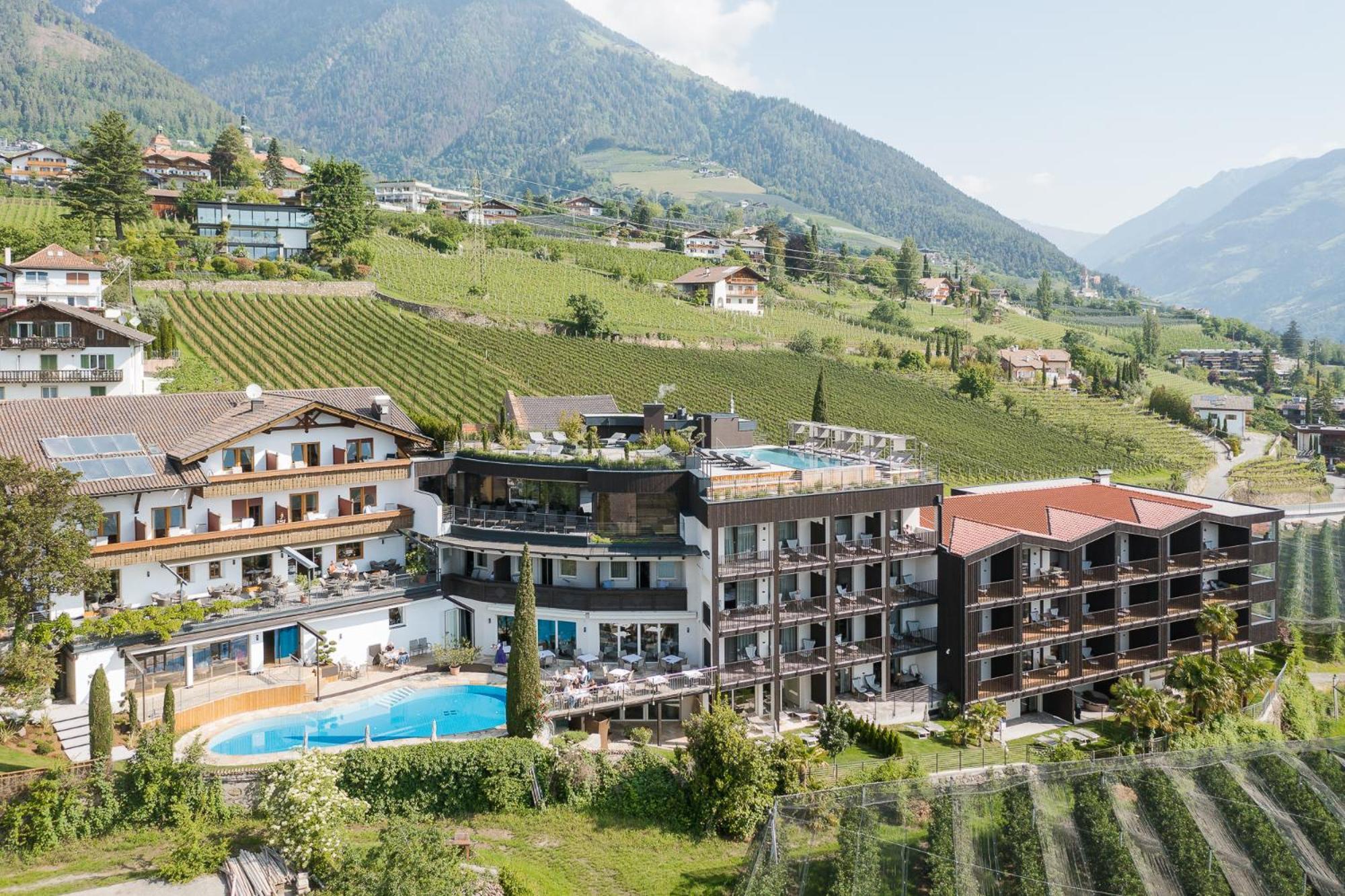 Landsitz Stroblhof Hotel Tirolo Luaran gambar
